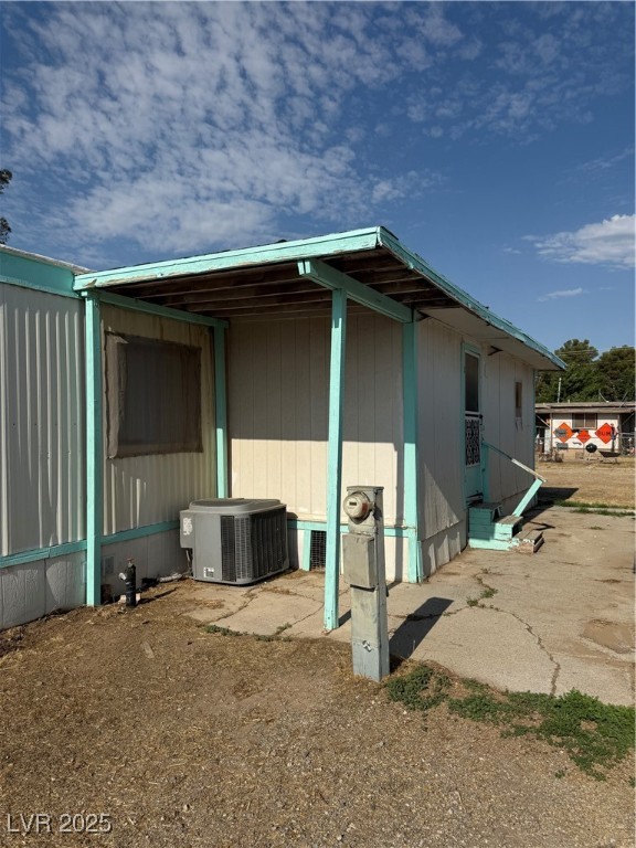 2050 Lewis Street Property Photo 6