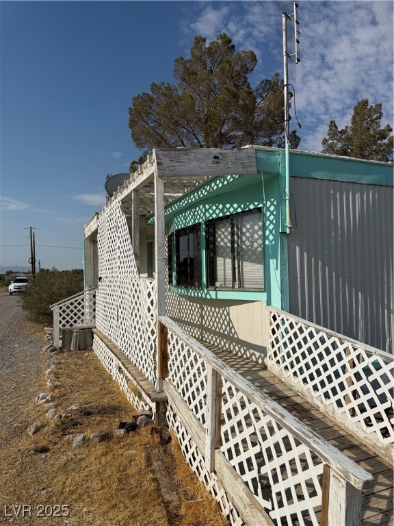 2050 Lewis Street Property Photo 7