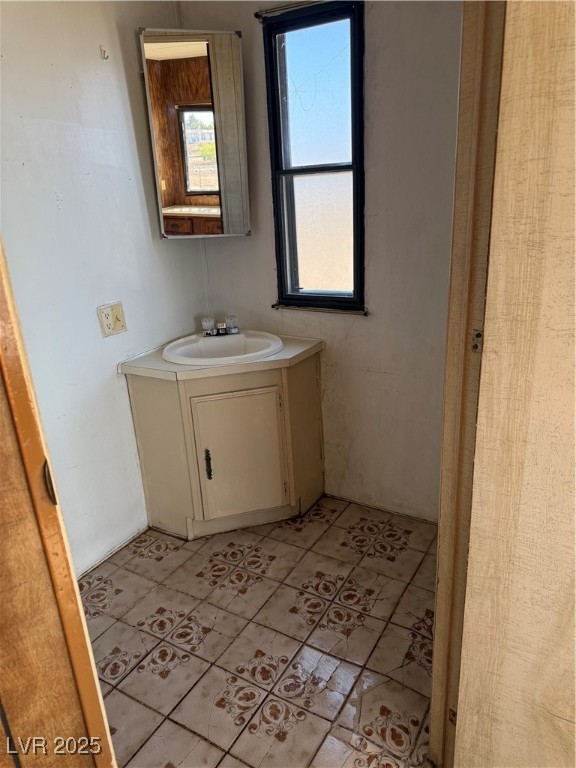 2050 Lewis Street Property Photo 10