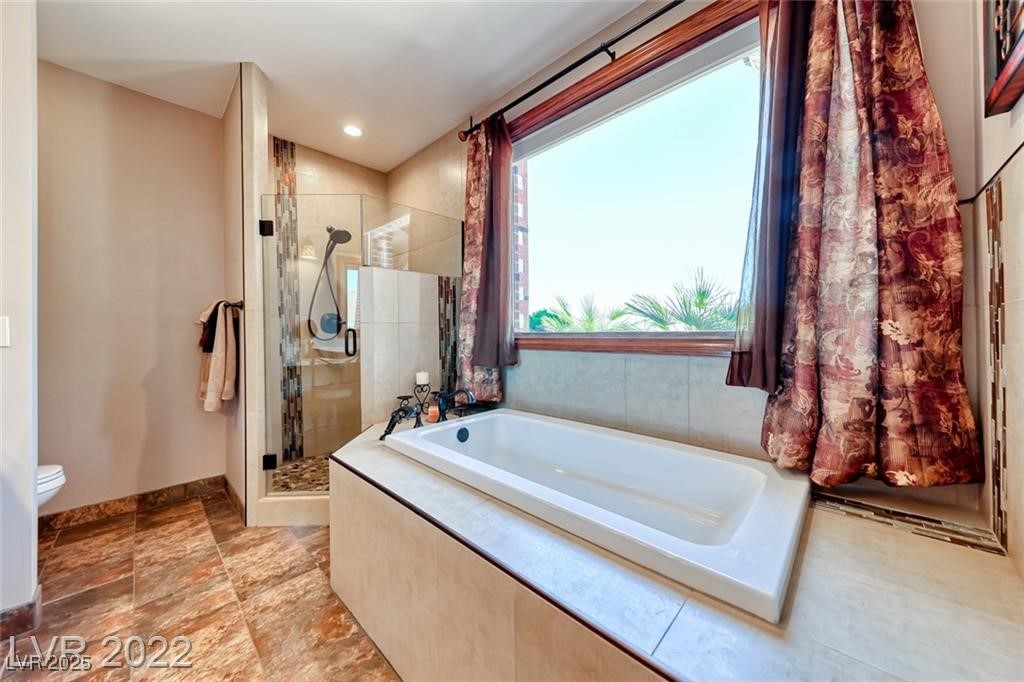 220 Hallett Cove Court Property Photo 43