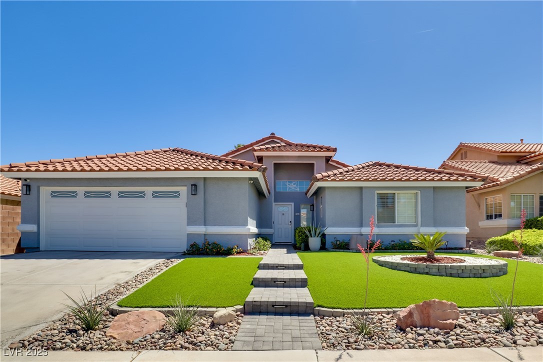 1831 Escondido Terrace Property Photo 1