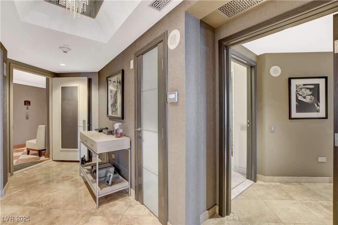 2877 Paradise Road 1605 Property Photo 6