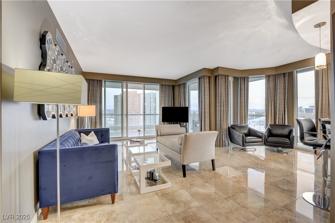 2877 Paradise Road 1605 Property Photo 17