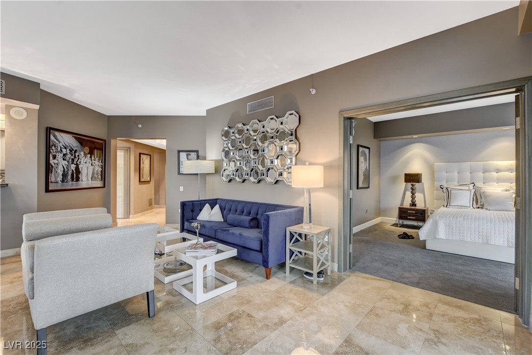 2877 Paradise Road 1605 Property Photo 19