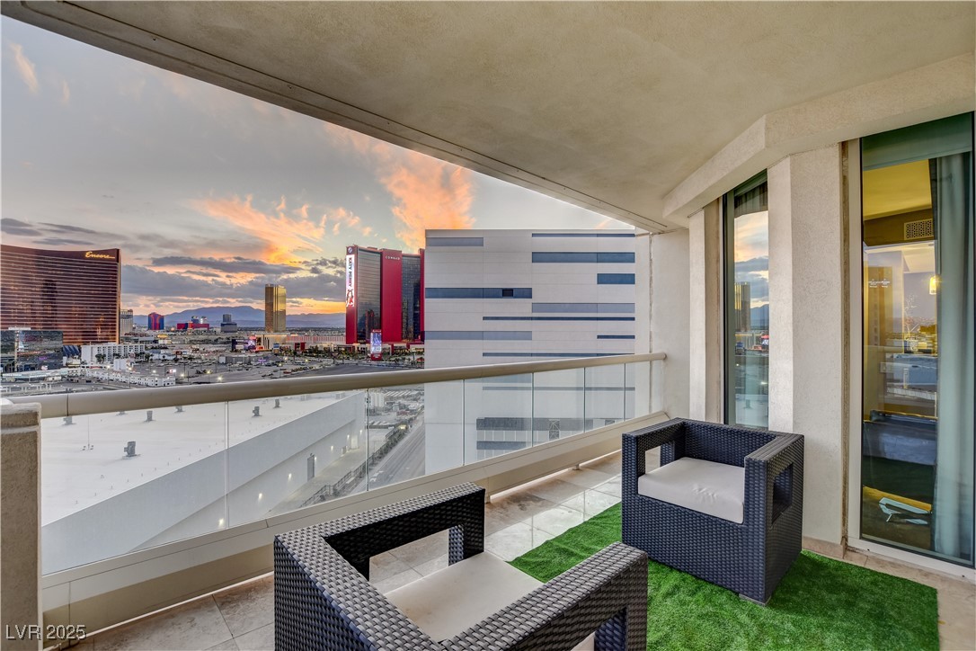 2877 Paradise Road 1605 Property Photo 36