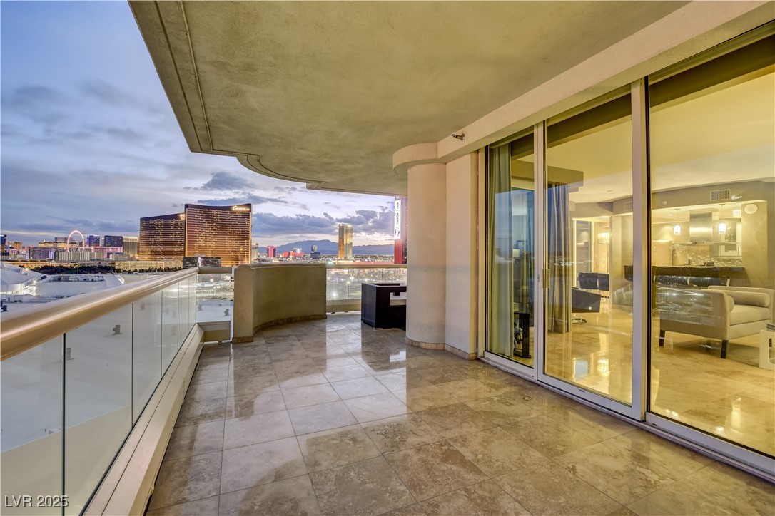 2877 Paradise Road 1605 Property Photo 40