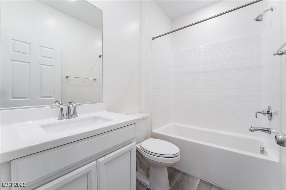 5730 Sky Pointe Drive 144 Property Photo 16