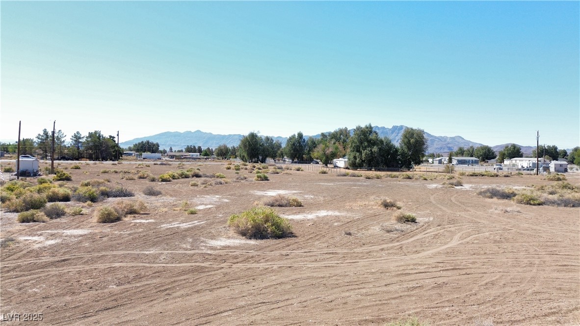 3201 West Hardy Lane Property Photo 5