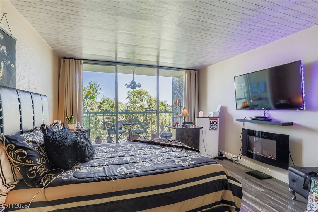 725 North Royal Crest Circle 223 Property Photo 16