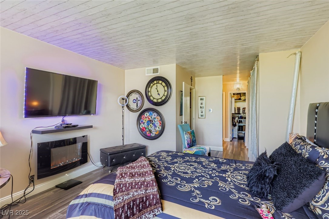 725 North Royal Crest Circle 223 Property Photo 18