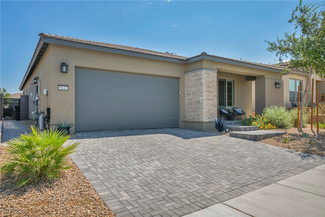 9641 Balais Drive Property Photo 4