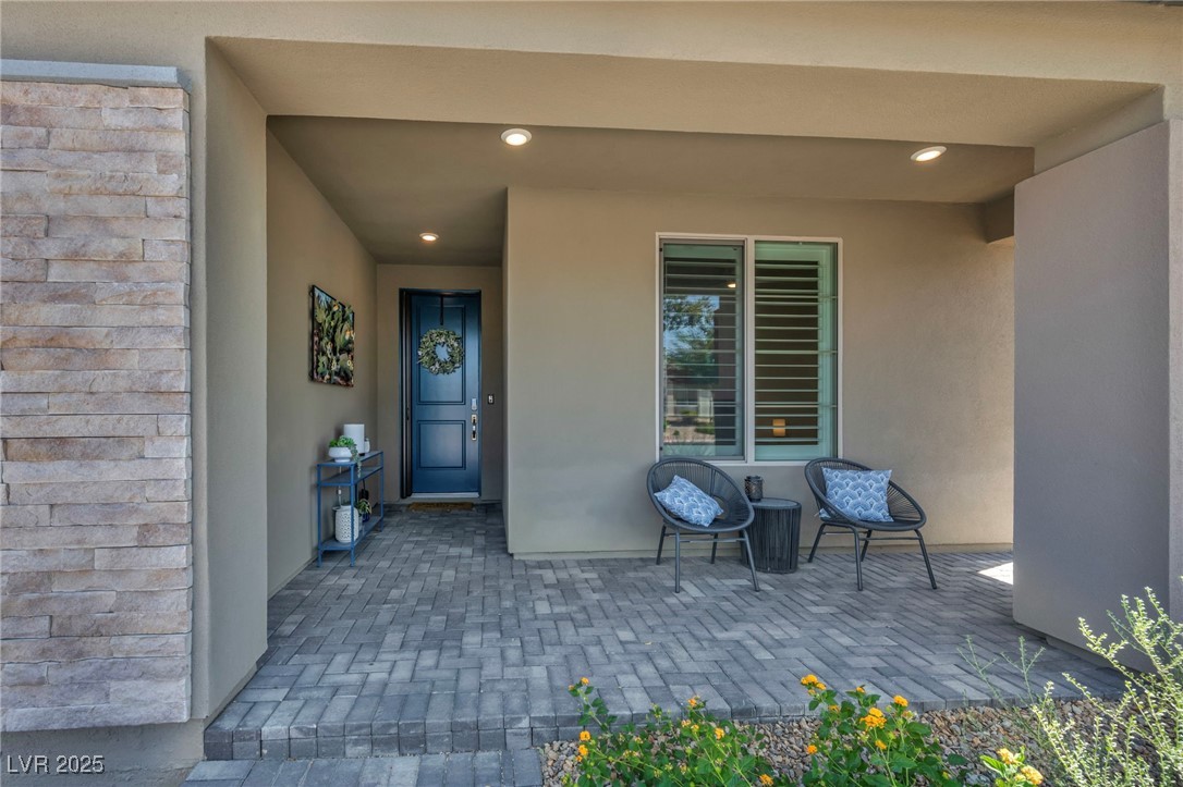 9641 Balais Drive Property Photo 8