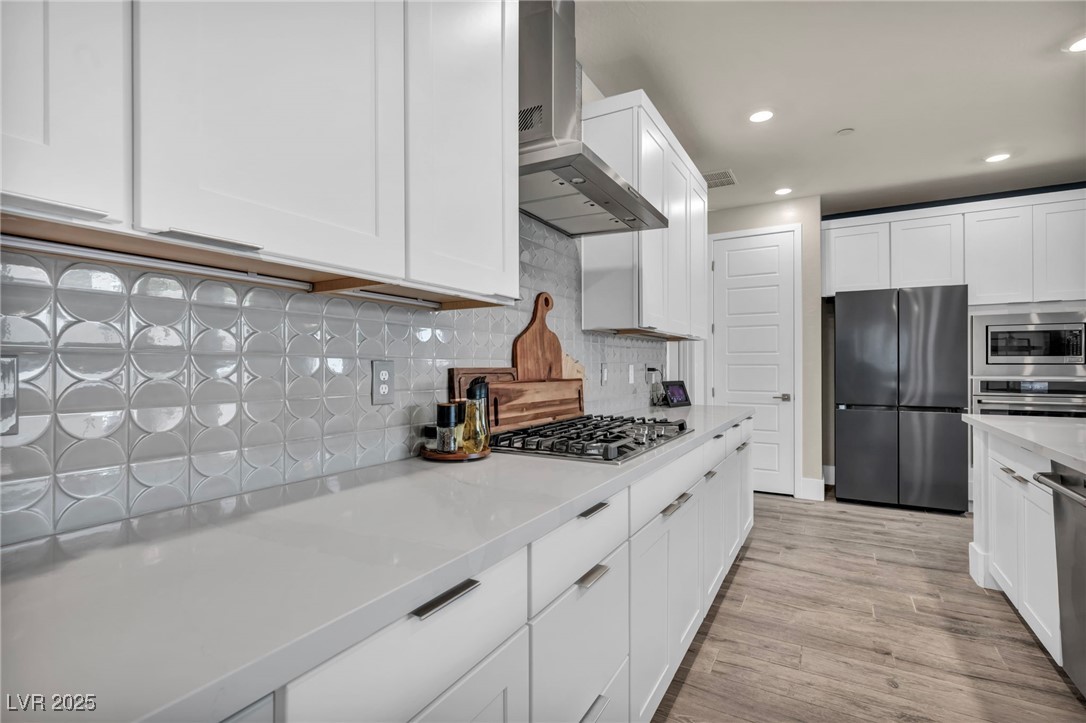 9641 Balais Drive Property Photo 11