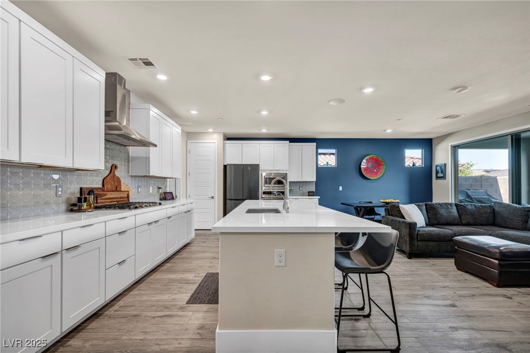 9641 Balais Drive Property Photo 13