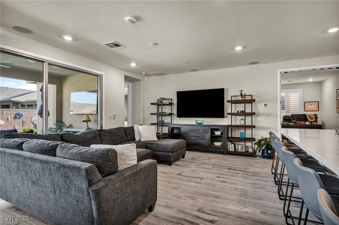 9641 Balais Drive Property Photo 23