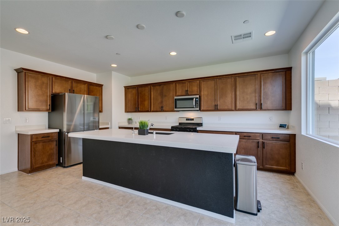 10376 Sadie Blake Avenue Property Photo 7