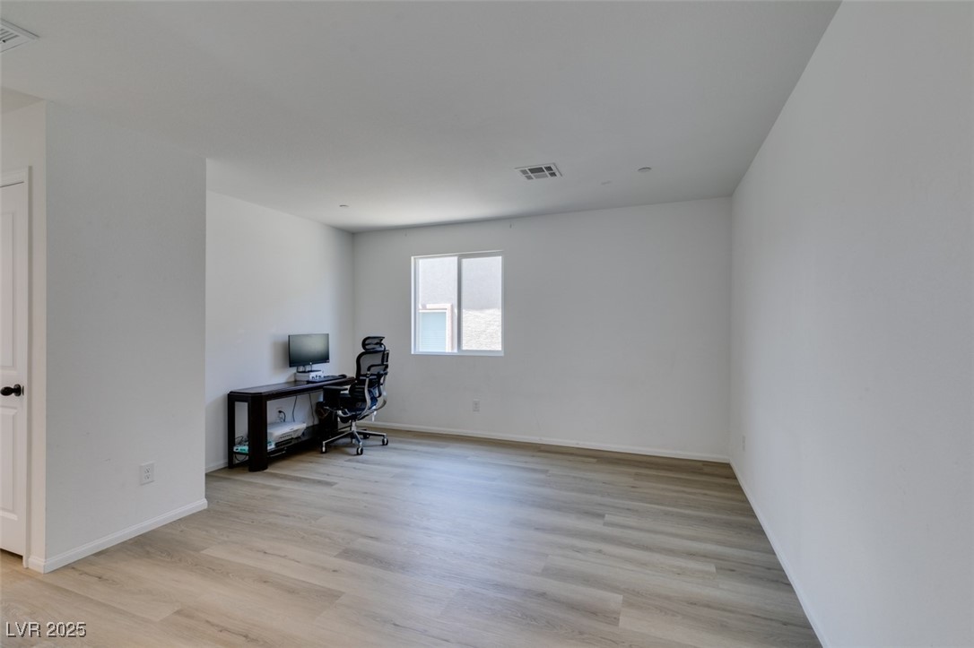 10376 Sadie Blake Avenue Property Photo 14