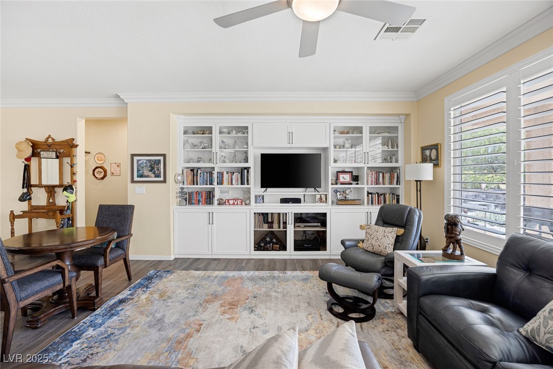 10679 Riva De Fiore Avenue Property Photo 10