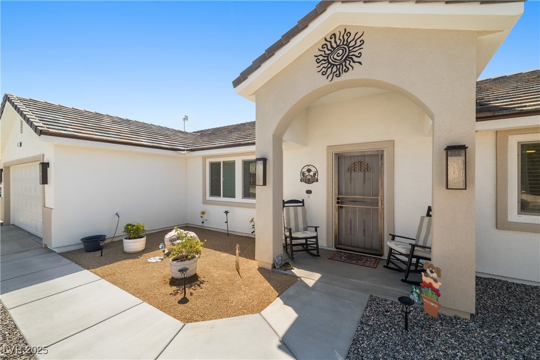 681 Indian Wells Court Property Photo 3