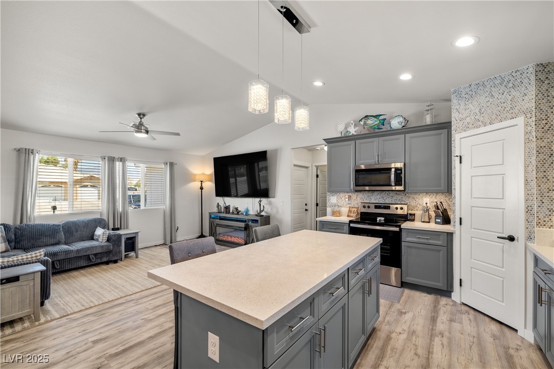 681 Indian Wells Court Property Photo 12