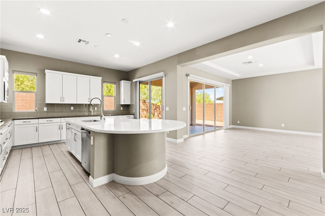 10314 Apache Blue Avenue Property Photo 1