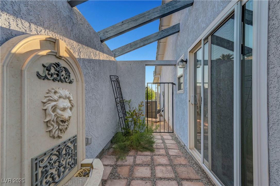 1016 Calico Ridge Drive Property Photo 26