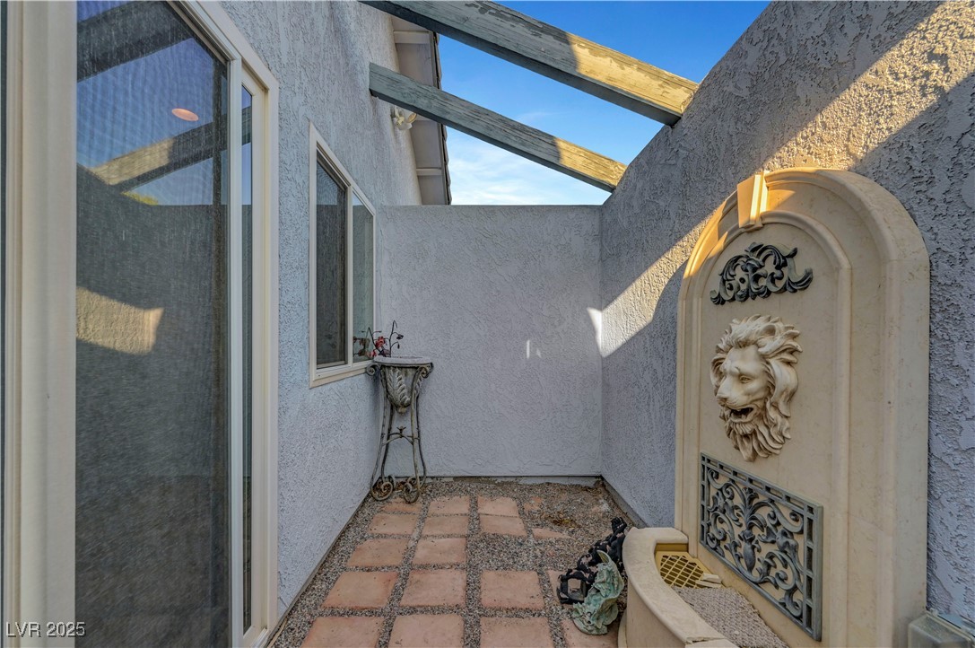 1016 Calico Ridge Drive Property Photo 27