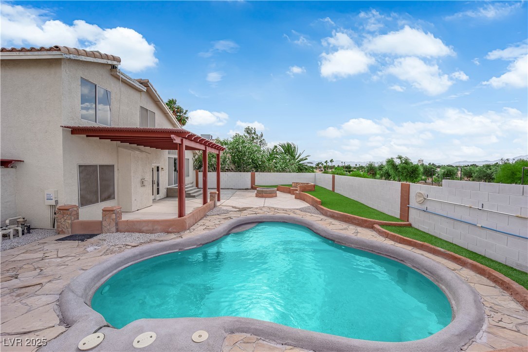 1611 Buffalo Trail Drive Property Photo 1