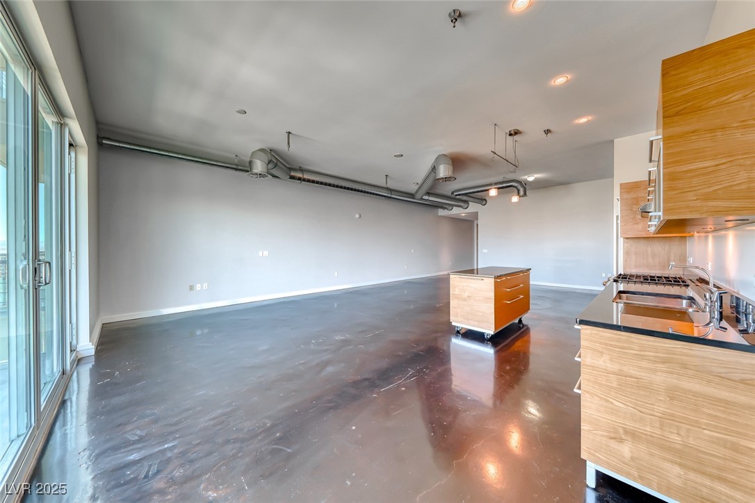 200 Hoover Avenue 1712 Property Photo 12