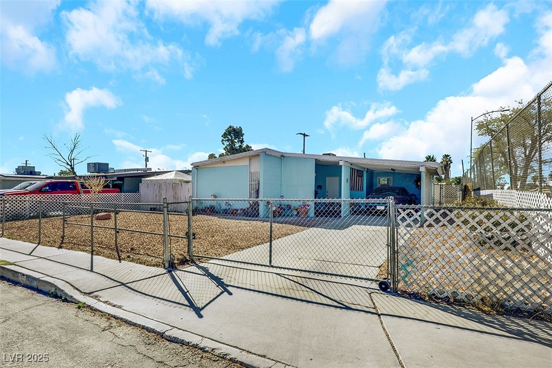 2621 East Tonopah Avenue Property Photo 1