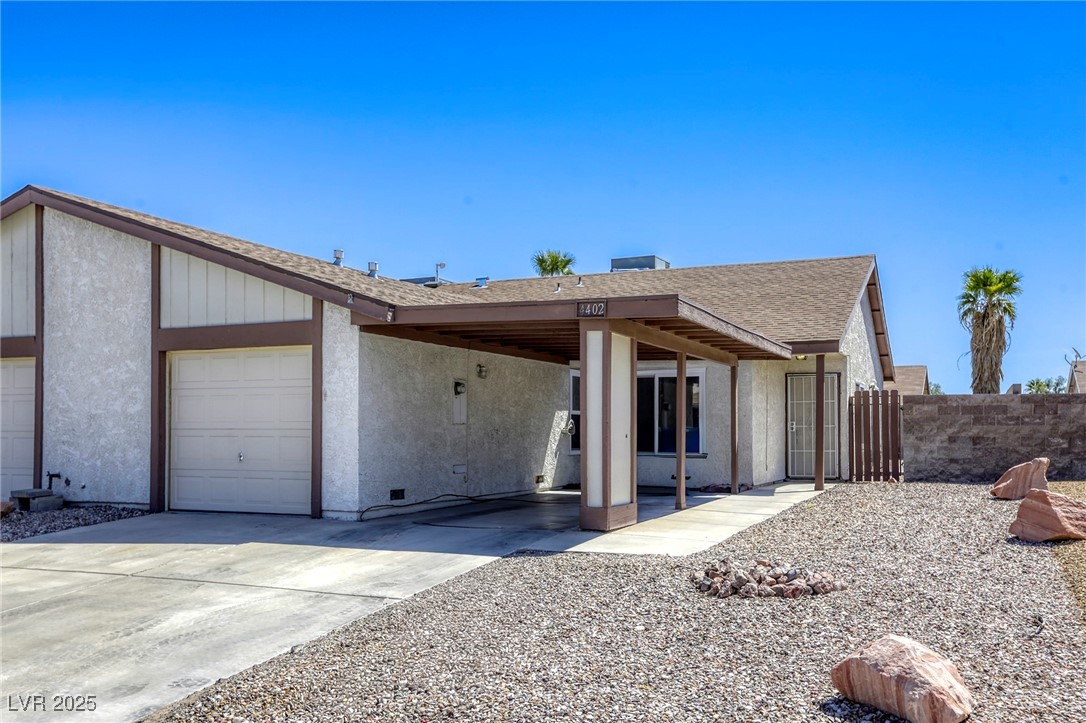 4402 Pineaire Street Property Photo 1