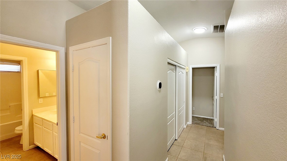 319 Mulberry Glen Drive Property Photo 9