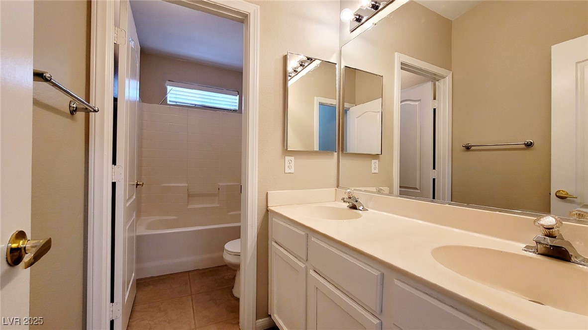 319 Mulberry Glen Drive Property Photo 14