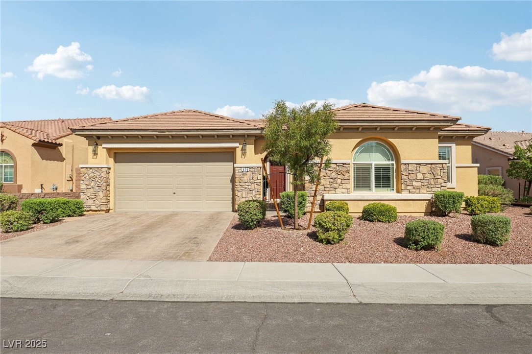 929 Viscanio Place Property Photo 1