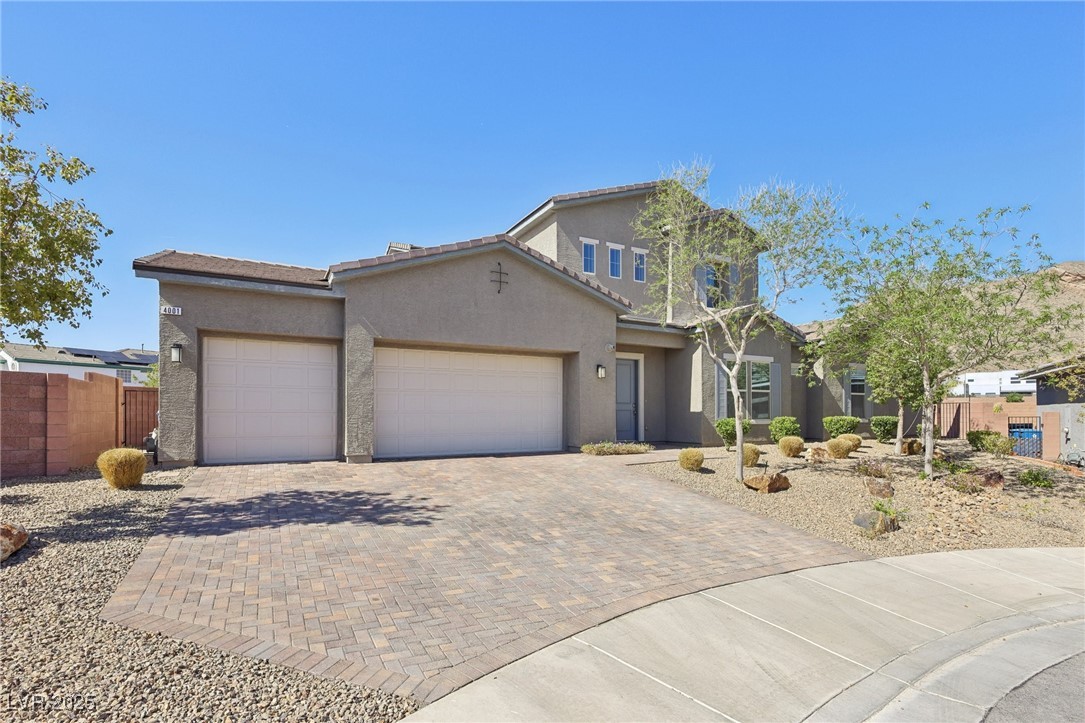 4001 Turquoise Falls Street Property Photo 2