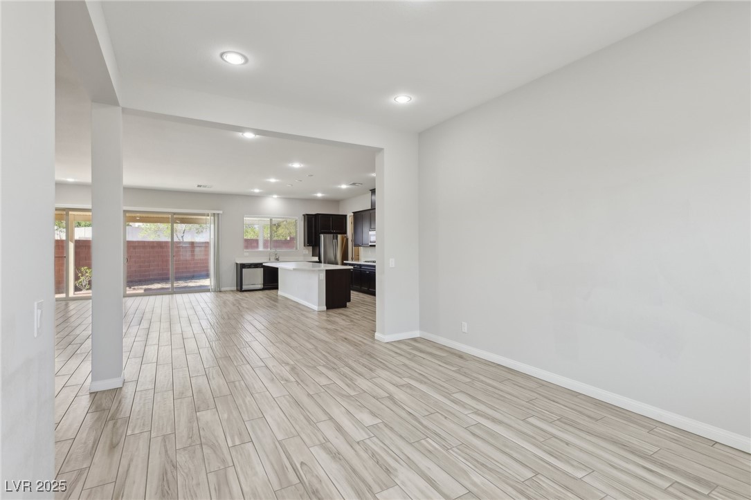 4001 Turquoise Falls Street Property Photo 7