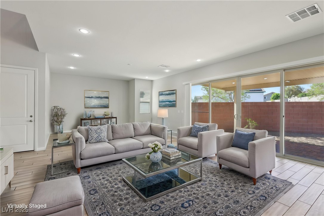 4001 Turquoise Falls Street Property Photo 8