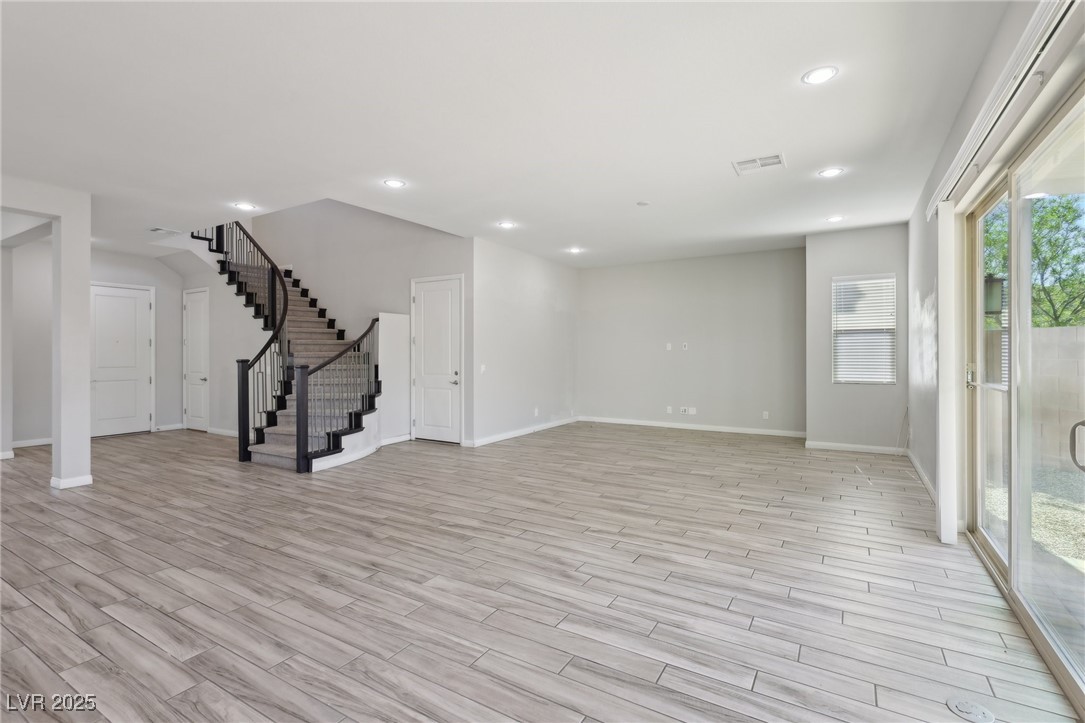 4001 Turquoise Falls Street Property Photo 10