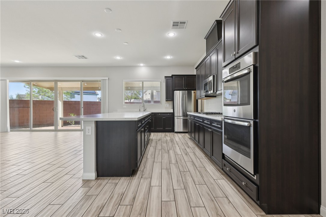 4001 Turquoise Falls Street Property Photo 21