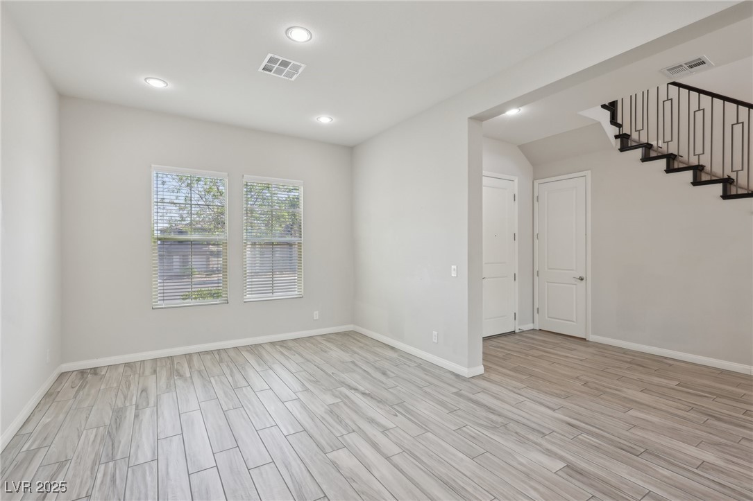 4001 Turquoise Falls Street Property Photo 24