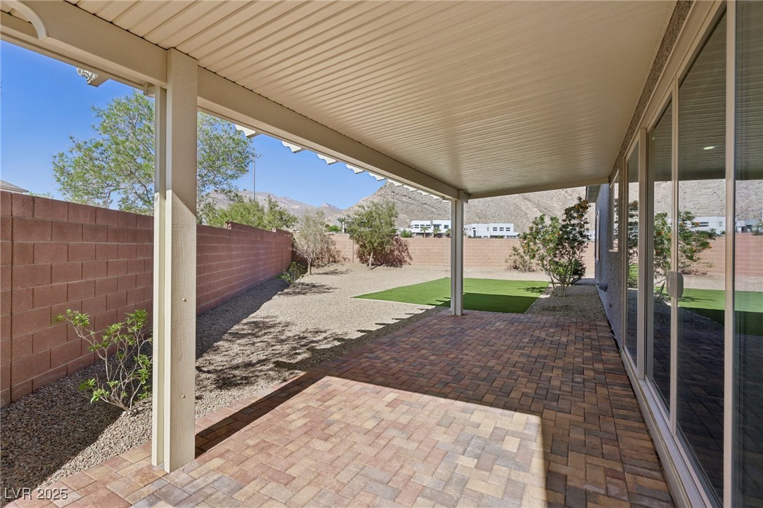 4001 Turquoise Falls Street Property Photo 54