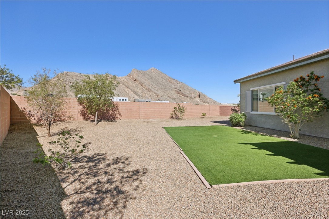 4001 Turquoise Falls Street Property Photo 57