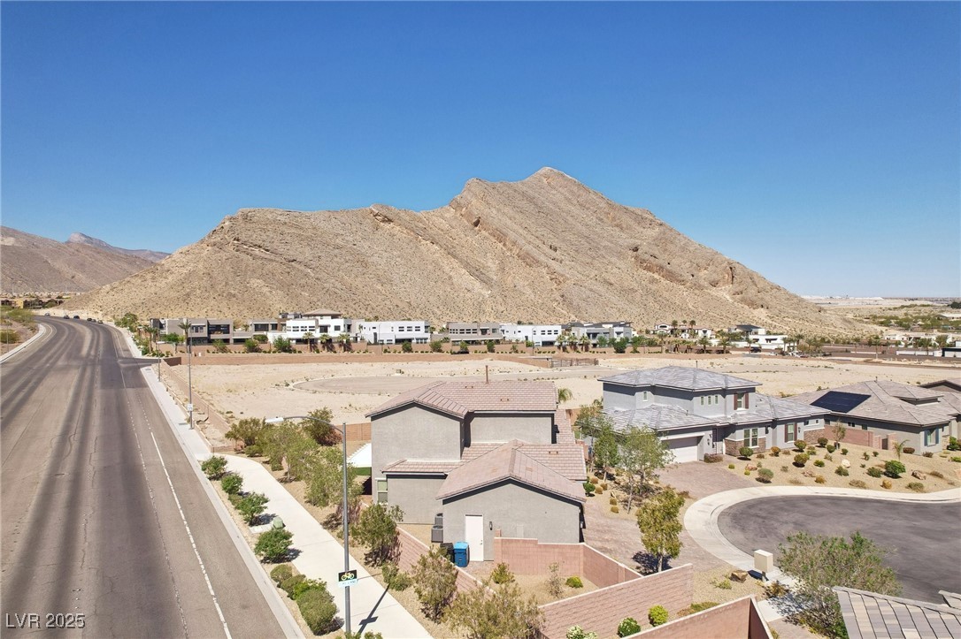 4001 Turquoise Falls Street Property Photo 65