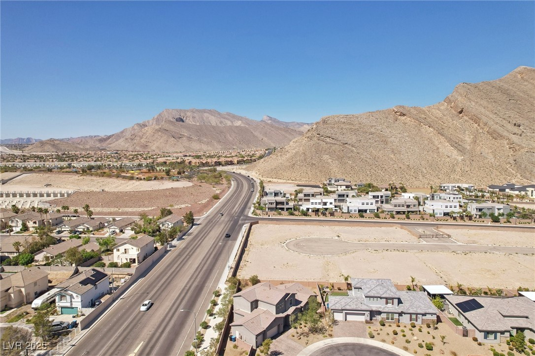 4001 Turquoise Falls Street Property Photo 68