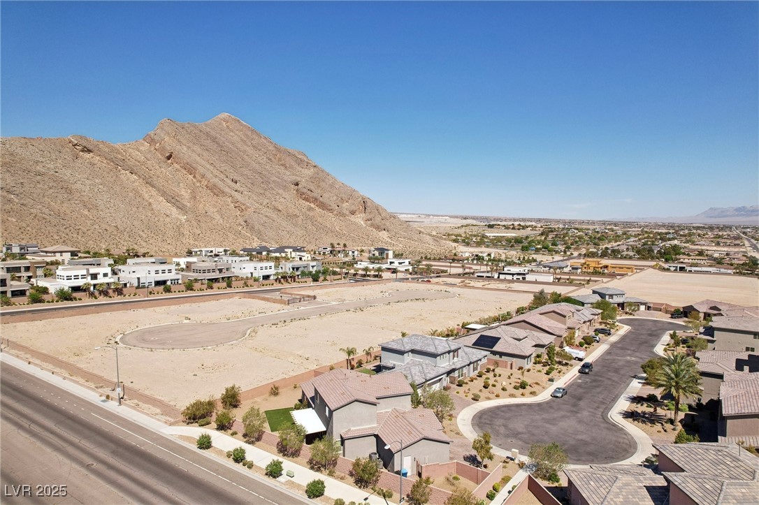 4001 Turquoise Falls Street Property Photo 74