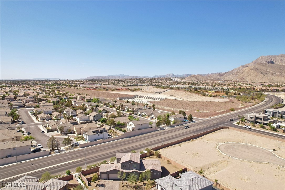 4001 Turquoise Falls Street Property Photo 76