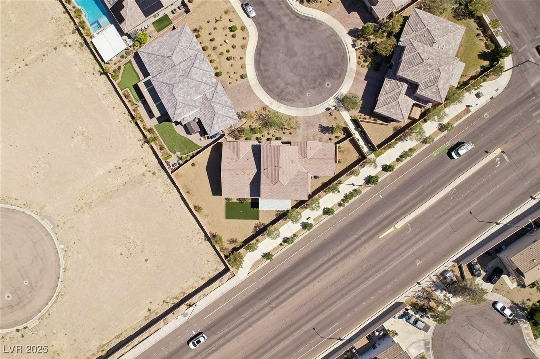 4001 Turquoise Falls Street Property Photo 81