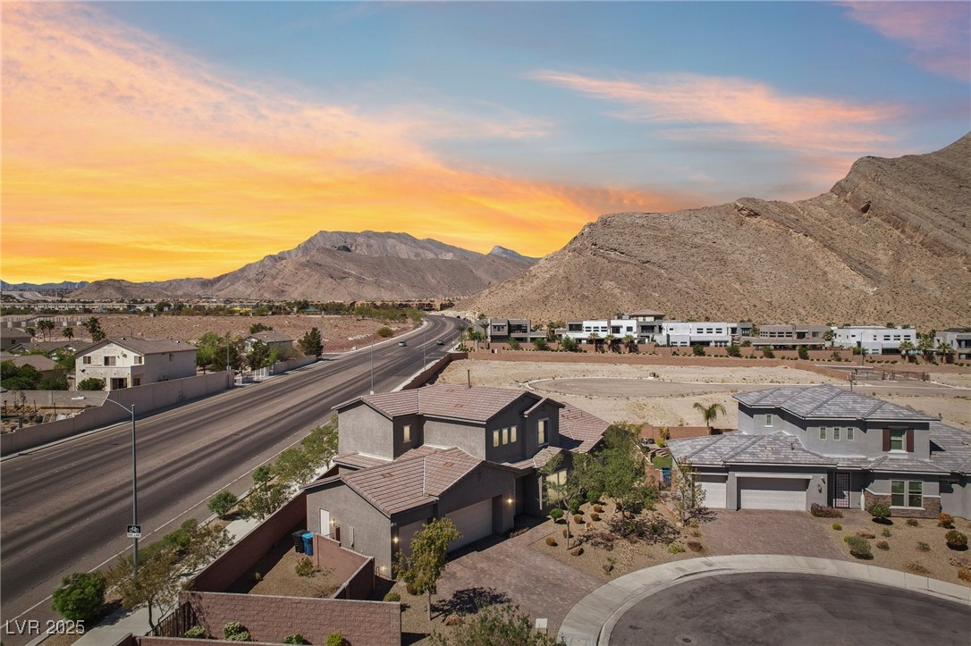 4001 Turquoise Falls Street Property Photo 83