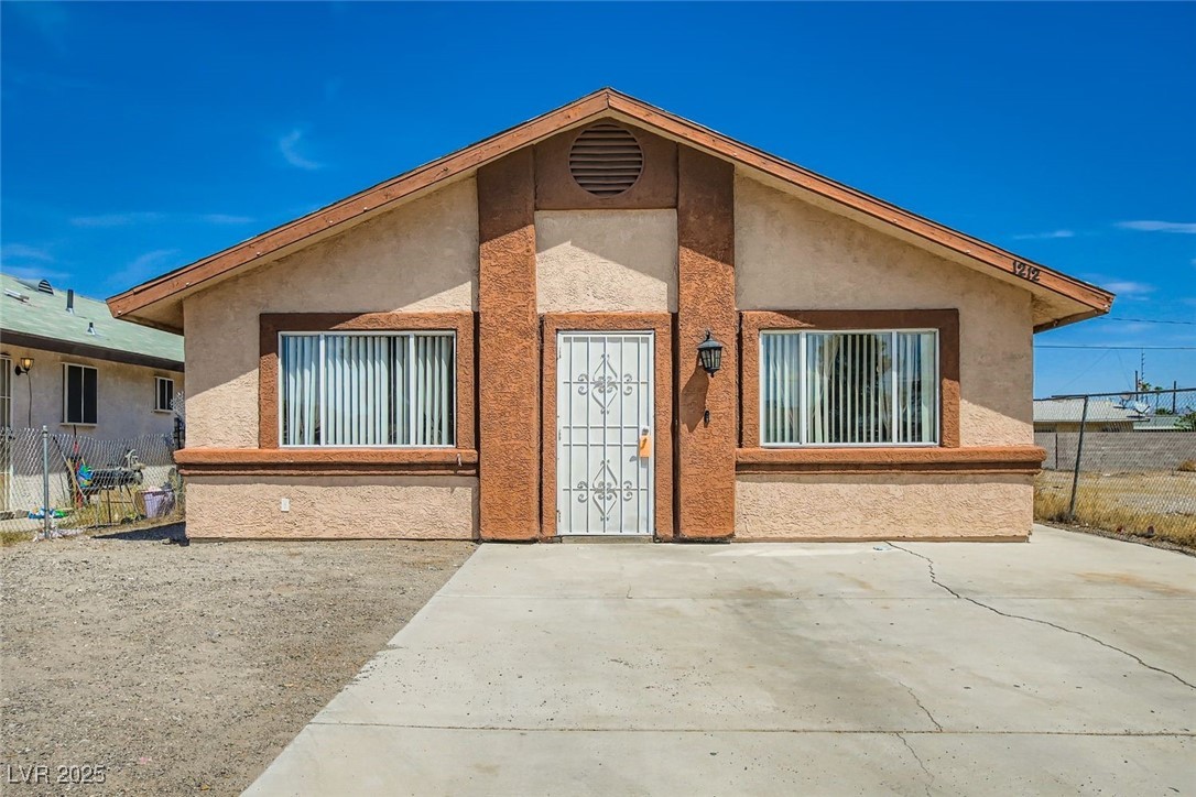 1212 Balzar Avenue Property Photo 1