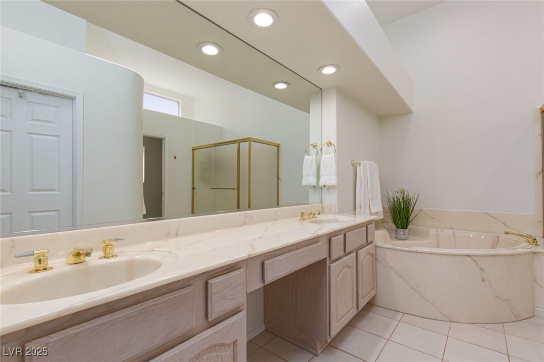 2837 Billy Casper Drive Property Photo 23